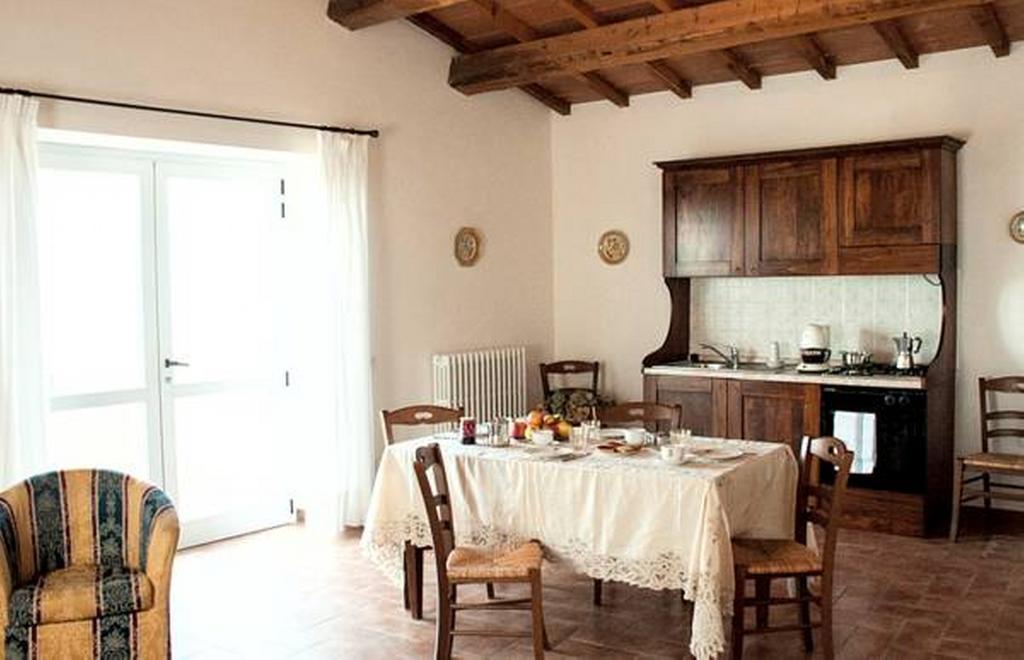 Il Poggio Delle Ginestre Guest House Torgiano Exterior photo