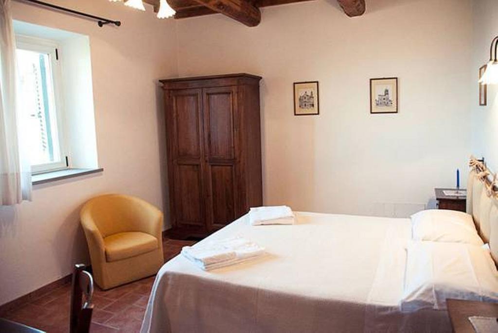 Il Poggio Delle Ginestre Guest House Torgiano Exterior photo