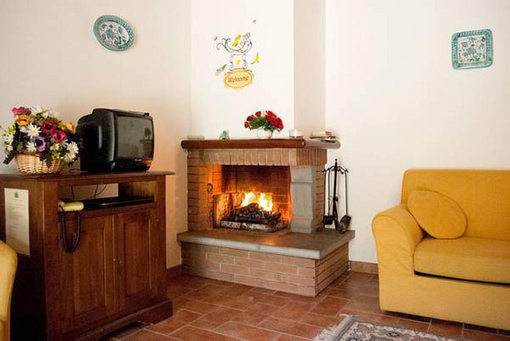 Il Poggio Delle Ginestre Guest House Torgiano Exterior photo